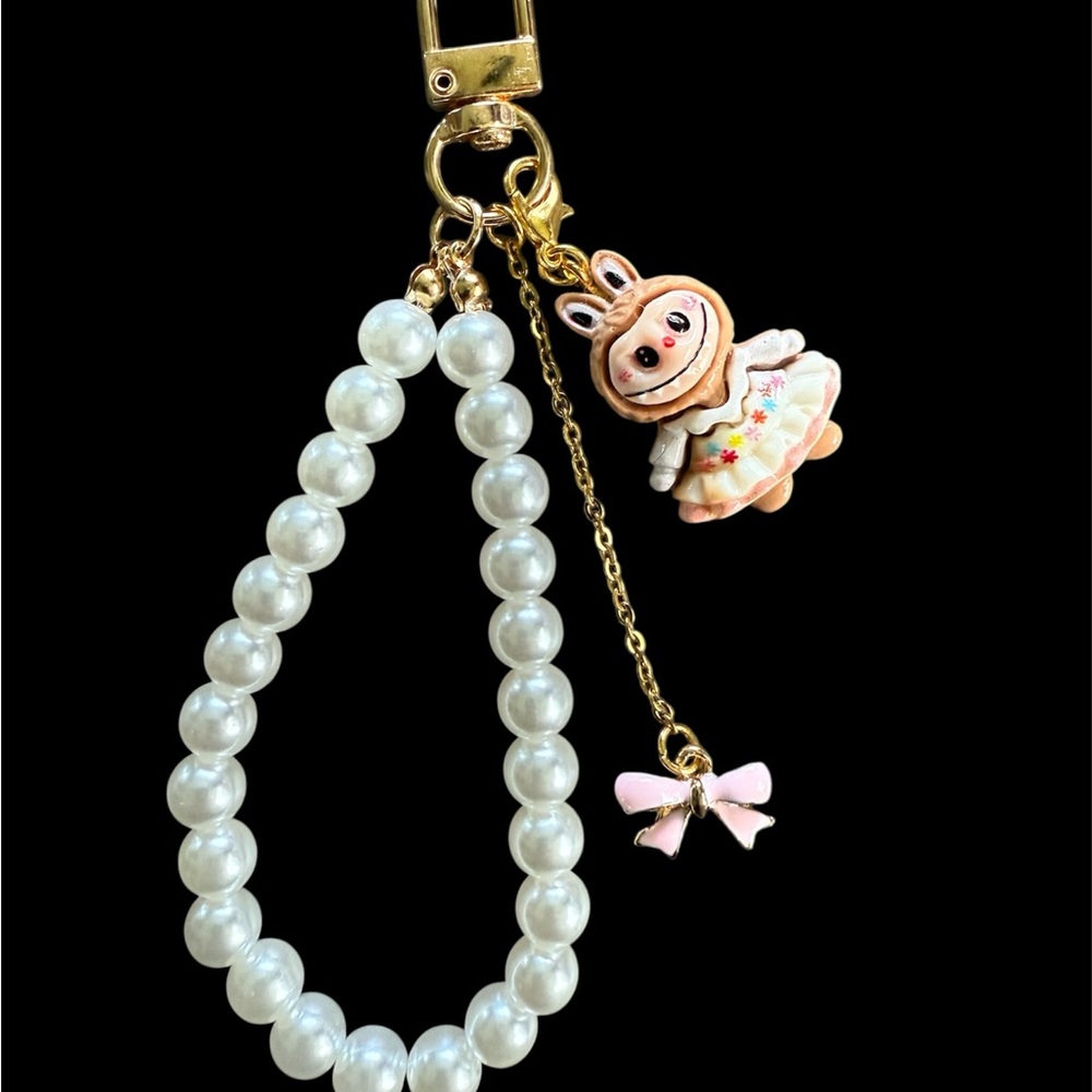 Pearl and Gold Key Holder with Bunny Charm